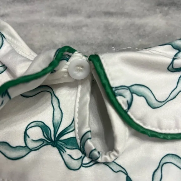 Girl Embroidery Short Sleeve Romper Collar Floral Smocked onesie size 18-24 mo - Picture 9 of 12